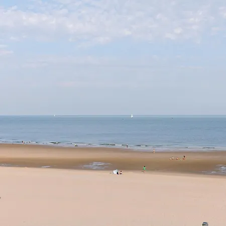 Beautiful Luxury On Amazing Location With Sea View - T17 *