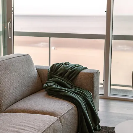 Beautiful Luxury On Amazing Location With Sea View - T17 *